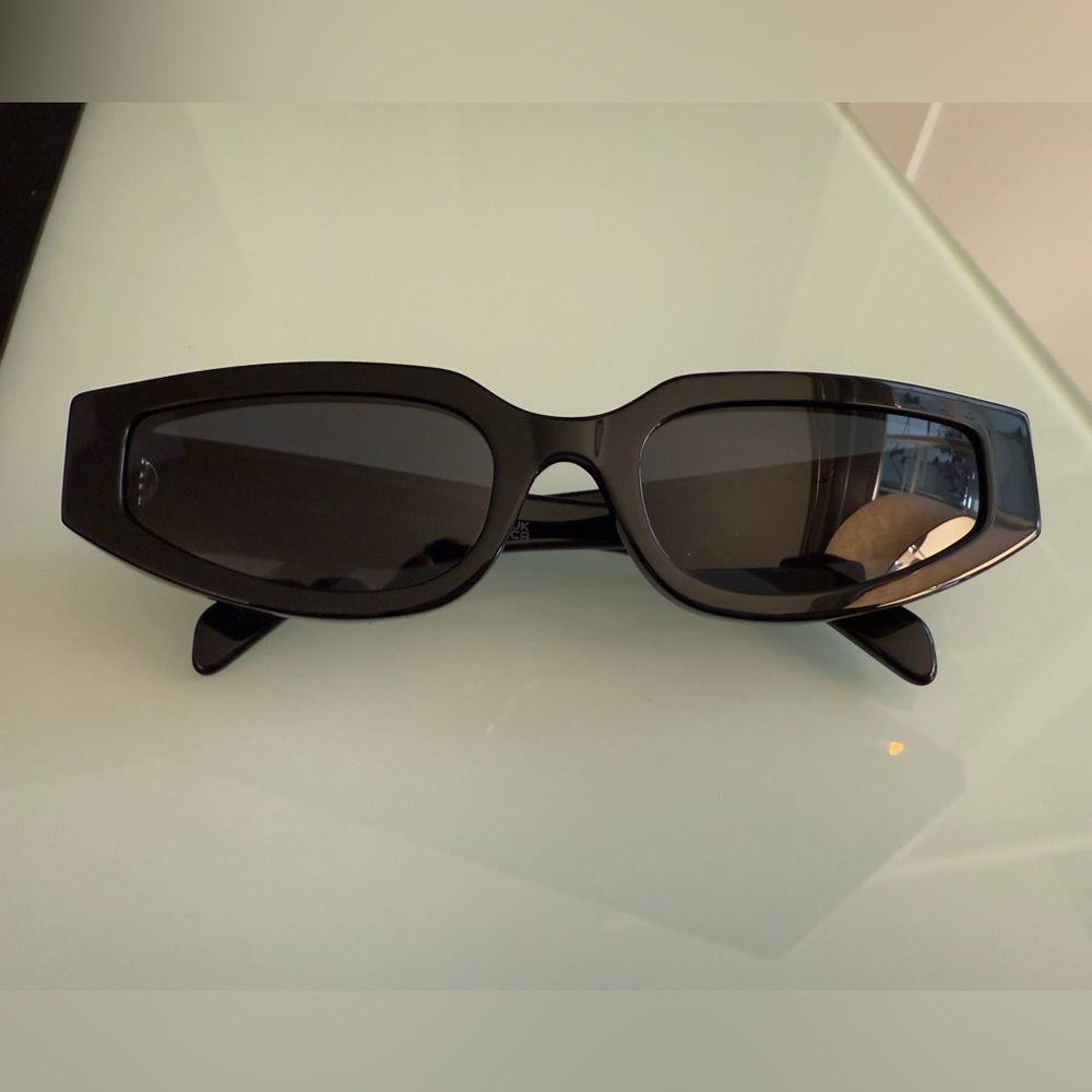 Brand new - Celine Triomphe Grey Cat Eye Ladies Sunglasses CL40269U 01A 54